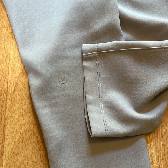 Lululemon On The Fly crop pants - Picture 4 of 4